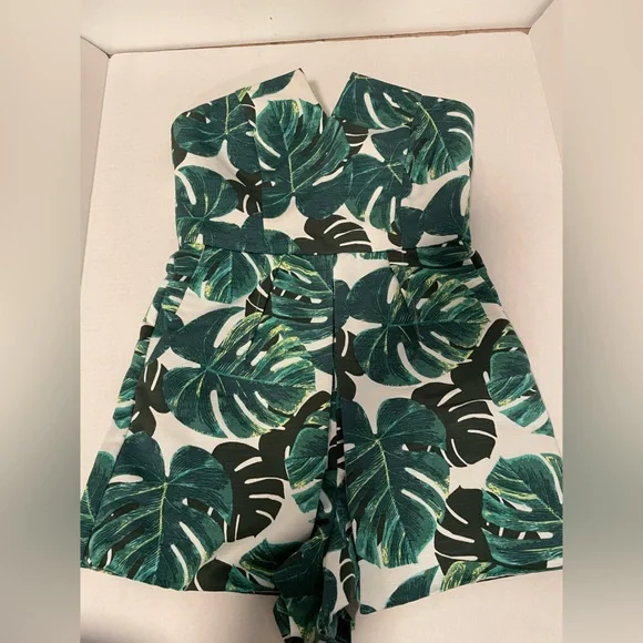 Topshop Palm Bandeau Skort Playsuit; romper size us 4, fits like a size 2 - Picture 2 of 8